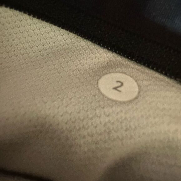 EUC Lululemon Women’s Speed Tight IV Full On Luxtreme Wind Berry Leggings - 2 - Picture 4 of 7